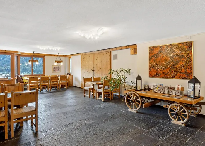 Guardaval 301 By Interhome